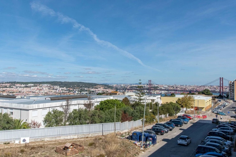 Apartamento T3 para Venda em Caparica e Trafaria Foto 24