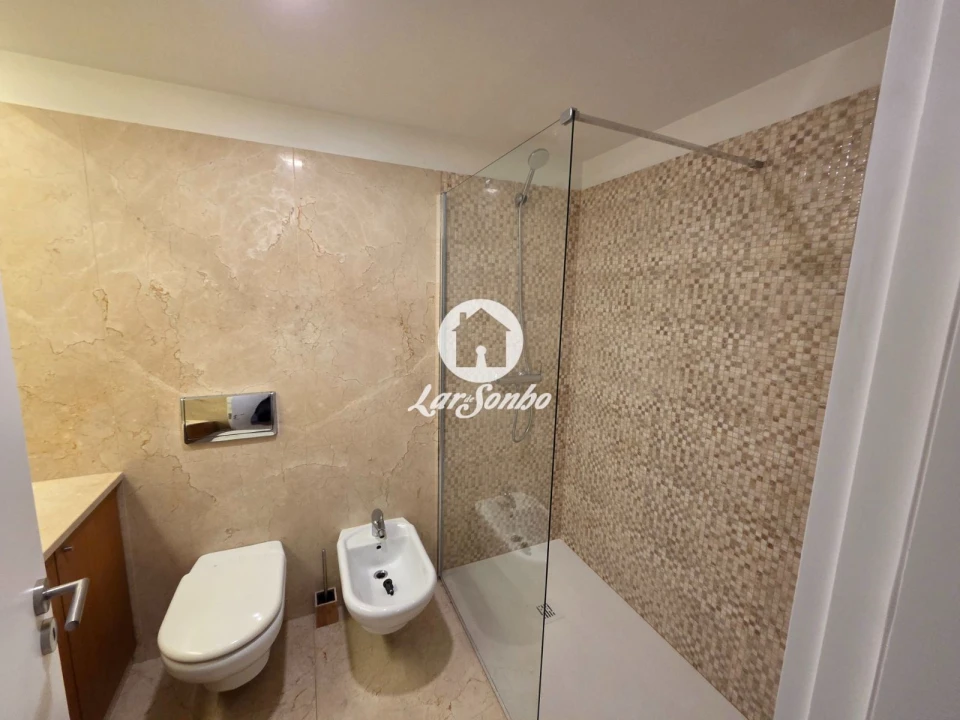 Apartamento T3 para Venda em Cidade da Maia Foto 22