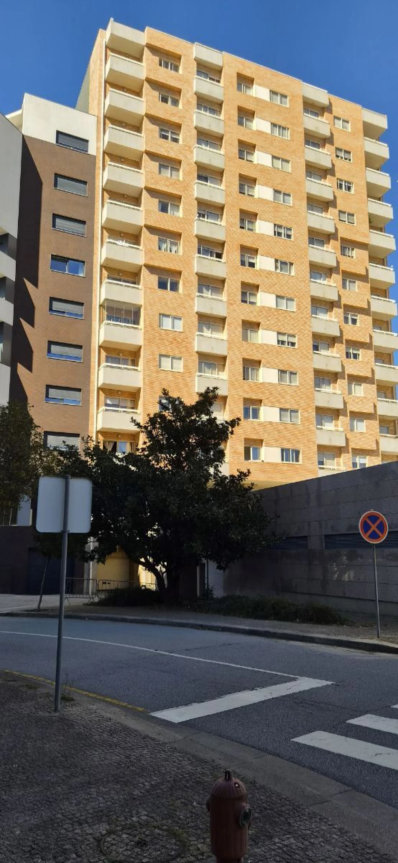 Apartamento T2 para Venda em Cidade da Maia Foto 2