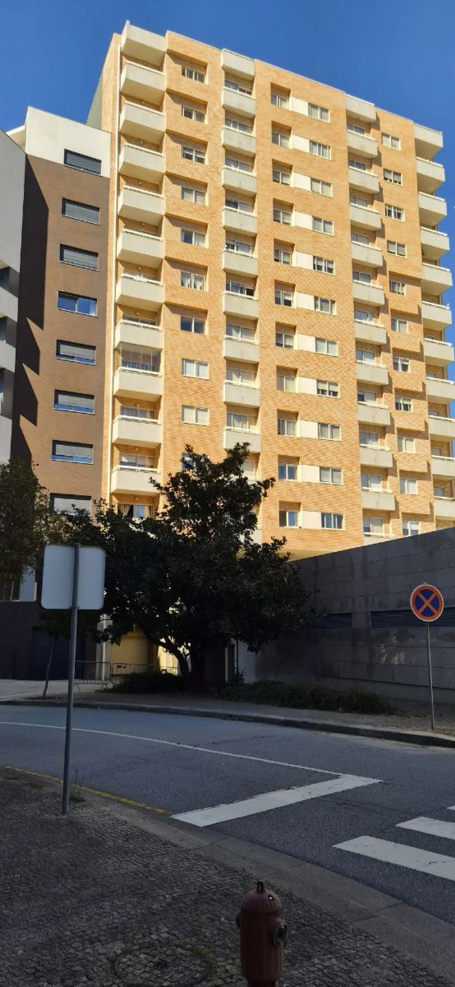 Apartamento T2 para Venda em Cidade da Maia Foto 2
