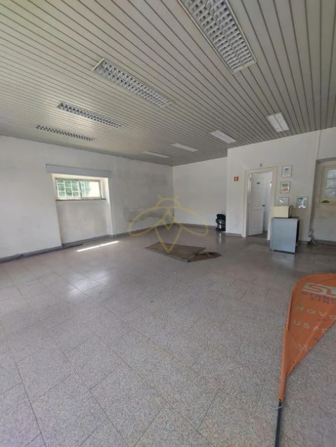 Loja para Arrendamento em Carcavelos e Parede