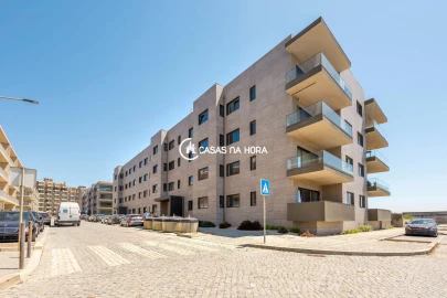 Apartamento T2 para Arrendamento em Arvore