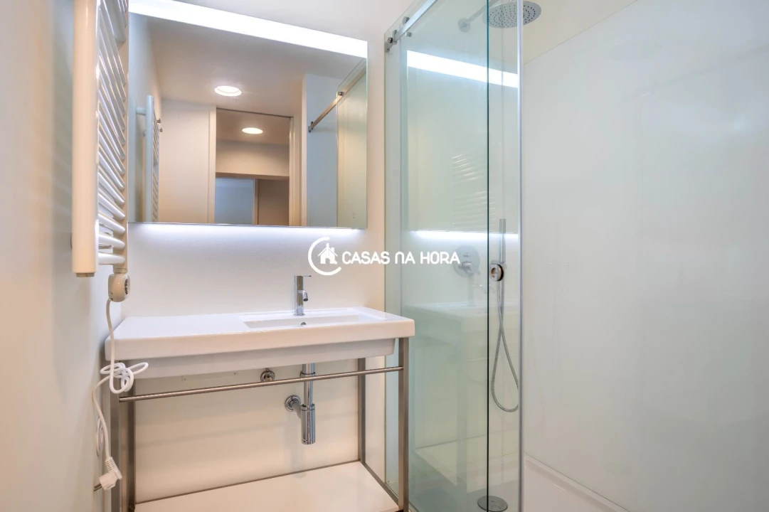 Apartamento T2 para Arrendamento em Cedofeita, Santo Ildefonso, Sé, Miragaia, São Nicolau e Vitória Foto 21