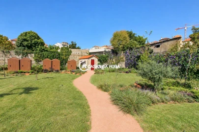 Apartamento T2 para Arrendamento em Cedofeita, Santo Ildefonso, Sé, Miragaia, São Nicolau e Vitória