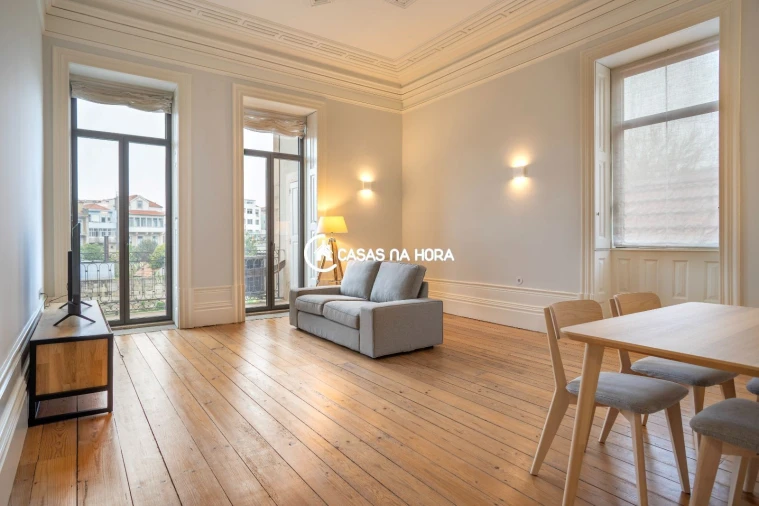 Apartamento T2 para Arrendamento em Cedofeita, Santo Ildefonso, Sé, Miragaia, São Nicolau e Vitória Foto 2