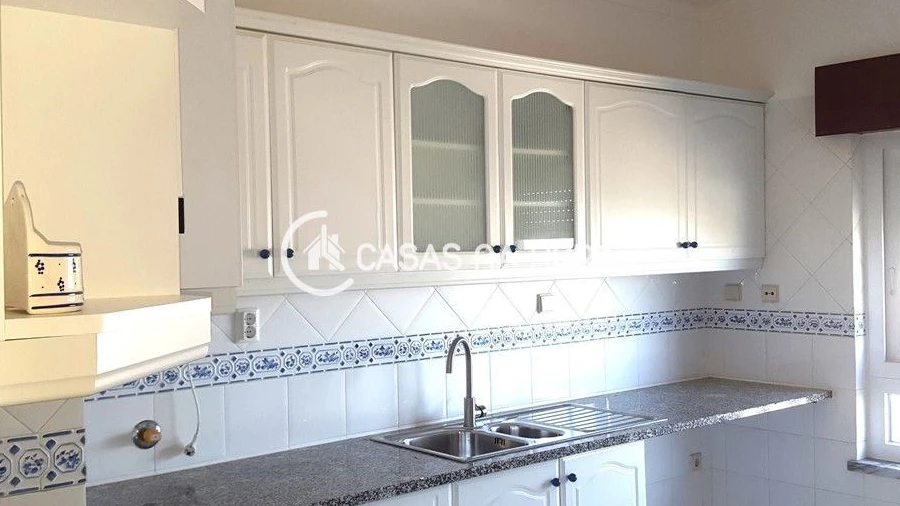 Apartamento T2 para Arrendamento em Setubal (São Sebastião)