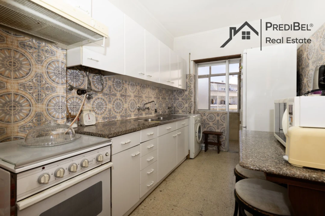 Apartamento T2 para Venda em Algueirão-Mem Martins Foto 2