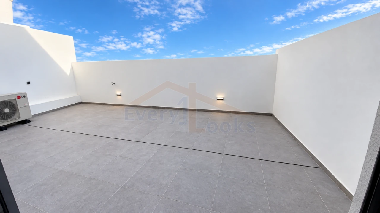 Moradia T4 para Venda em Ferrel Foto 10