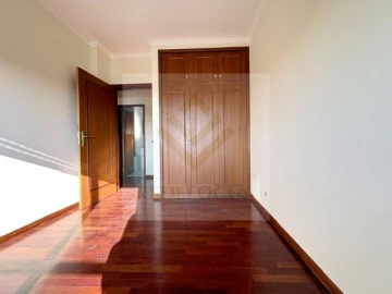 Apartamento T3 para Venda em Paços de Brandão