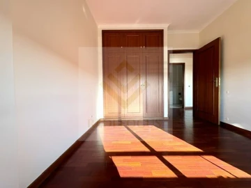 Apartamento T3 para Venda em Paços de Brandão