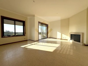 Apartamento T3 para Venda em Paços de Brandão