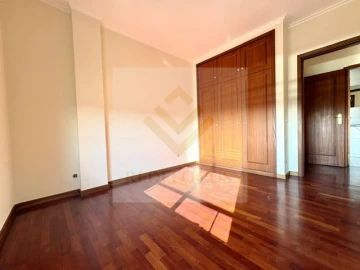 Apartamento T3 para Venda em Paços de Brandão