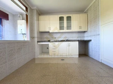 Apartamento T3 para Venda em Paços de Brandão