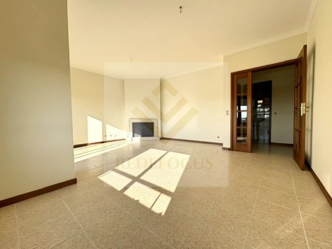 Apartamento T3 para Venda em Paços de Brandão Foto 5