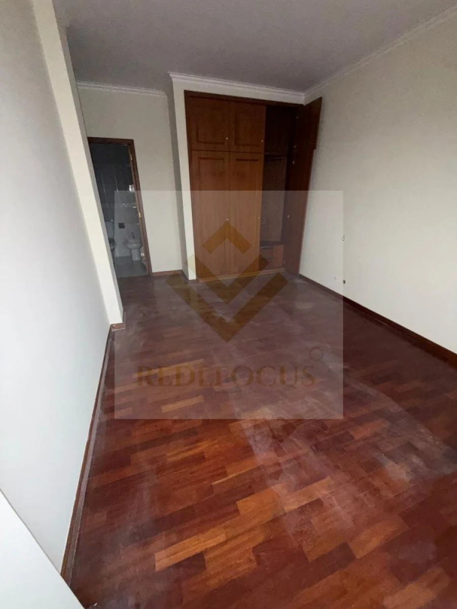 Apartamento T3 para Venda em Paços de Brandão Foto 17