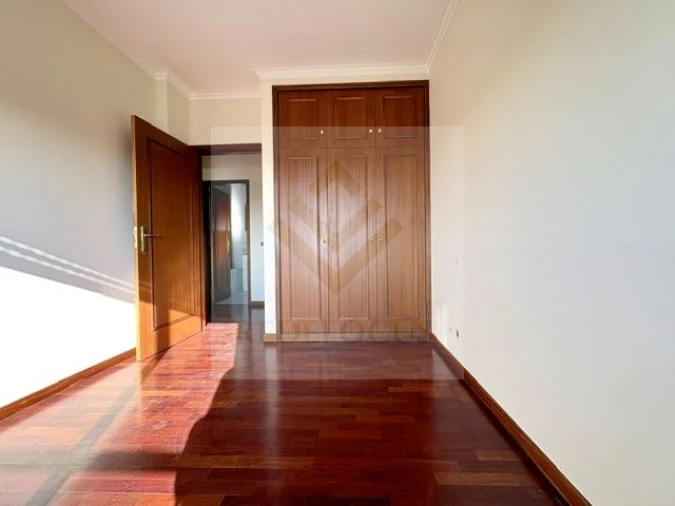 Apartamento T3 para Venda em Paços de Brandão Foto 25