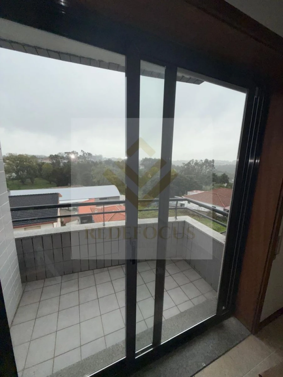 Apartamento T3 para Venda em Paços de Brandão Foto 6