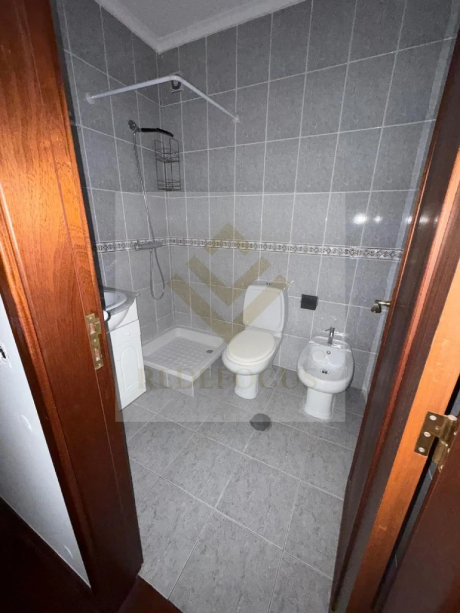 Apartamento T3 para Venda em Paços de Brandão Foto 16