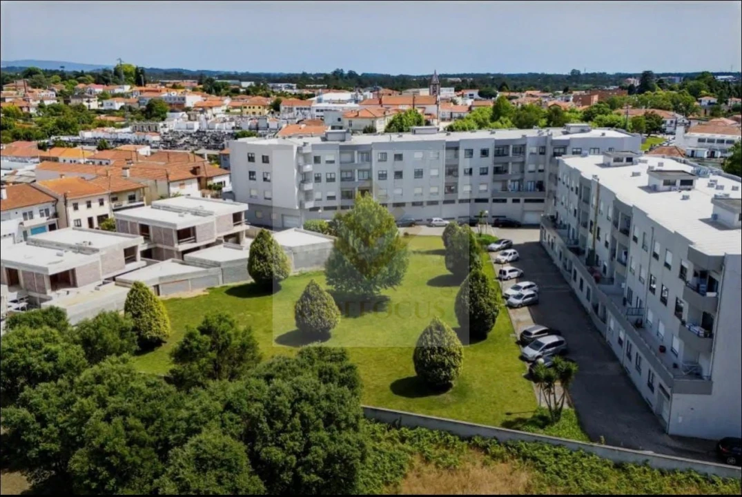 Apartamento T3 para Venda em Paços de Brandão Foto 1
