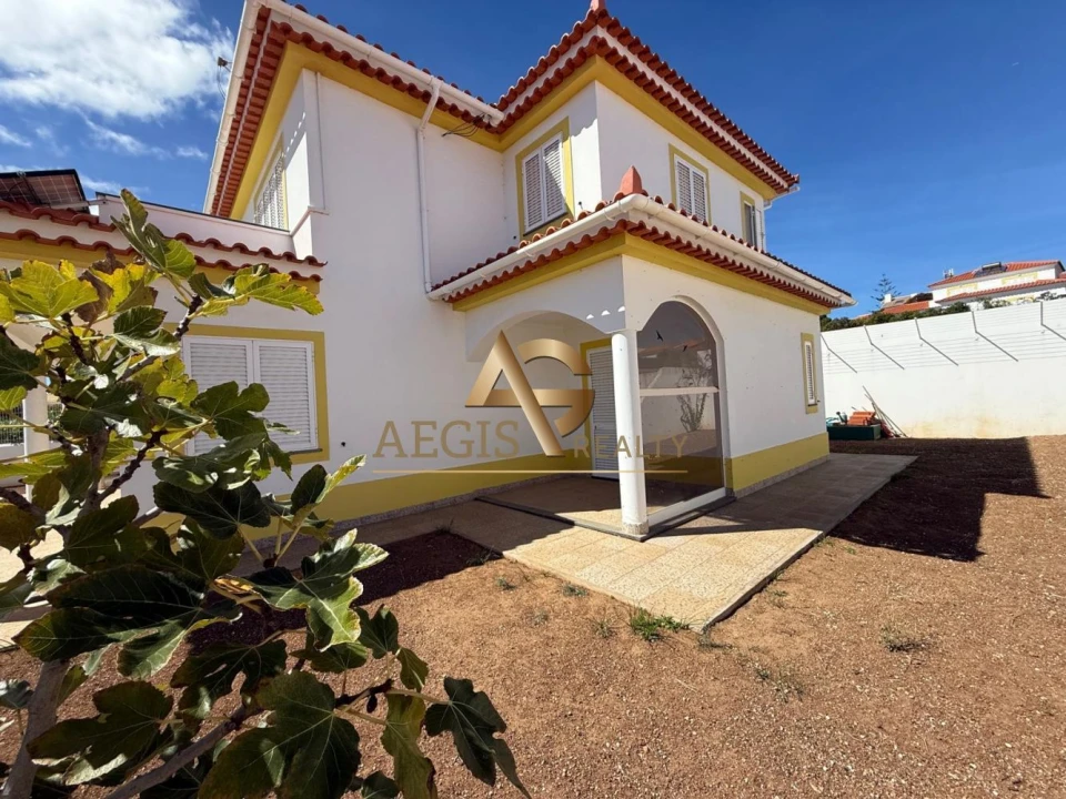 Moradia T3 para Venda em Porto Santo Foto 3
