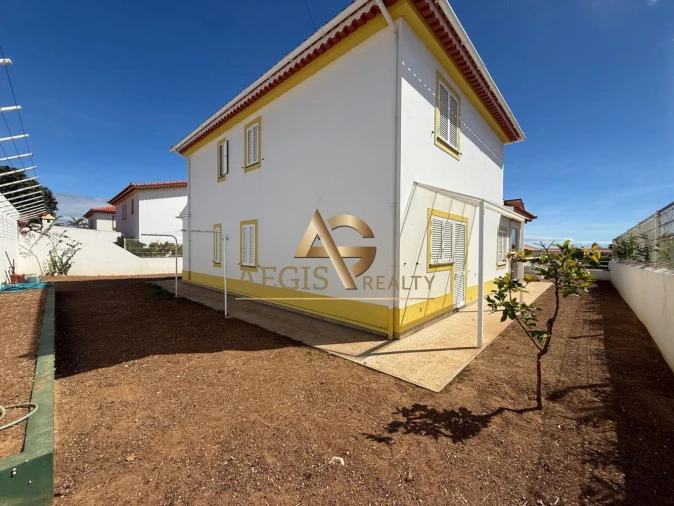 Moradia T3 para Venda em Porto Santo Foto 5