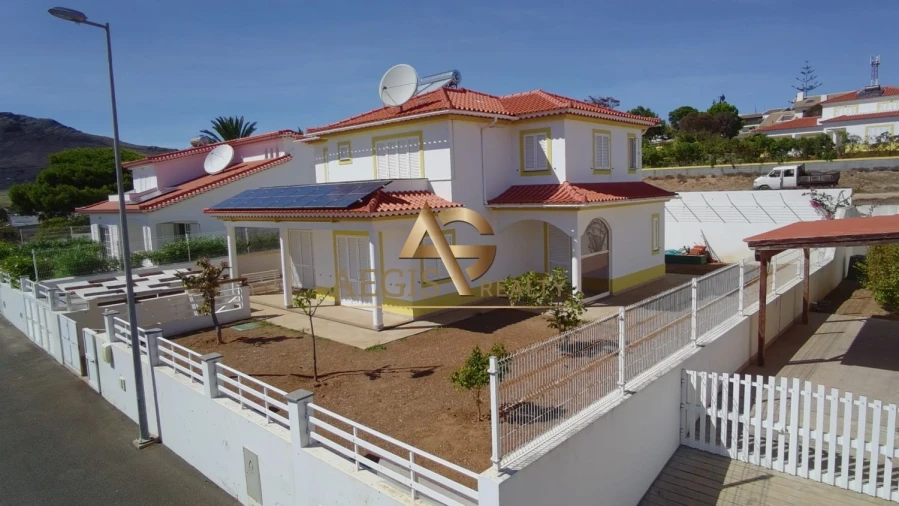Moradia T3 para Venda em Porto Santo Foto 42