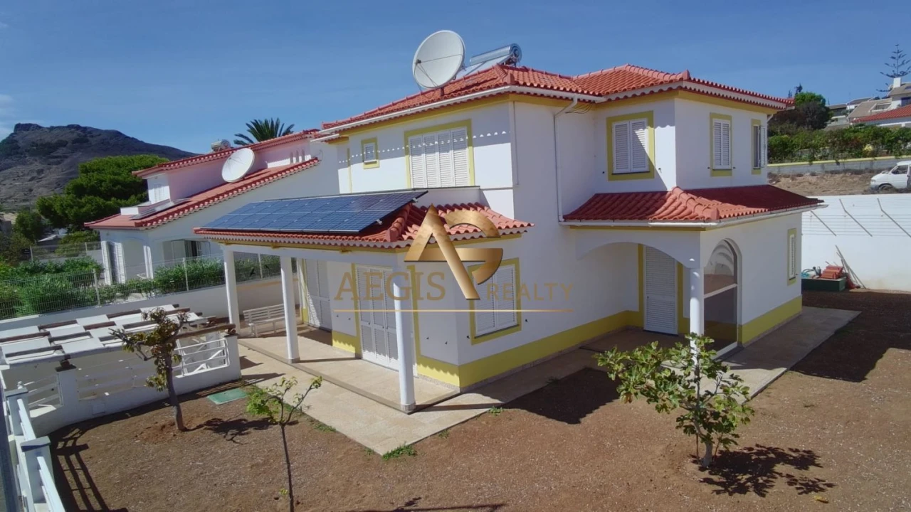 Moradia T3 para Venda em Porto Santo Foto 1