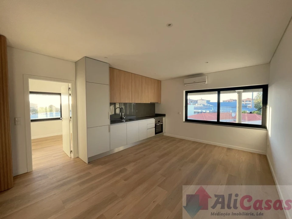 Apartamento T1 para Venda em Esmoriz Foto 6