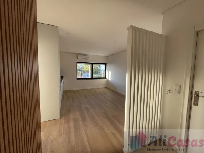 Apartamento T1 para Venda em Esmoriz Foto 8
