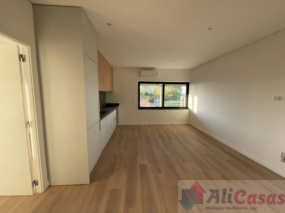 Apartamento T1 para Venda em Esmoriz Foto 11
