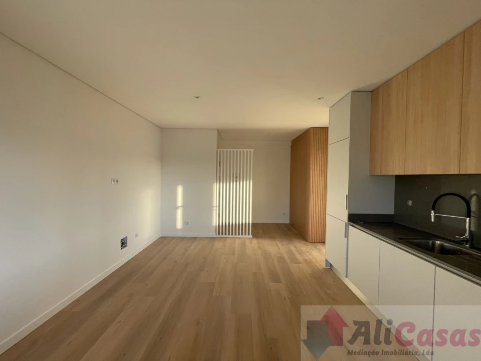 Apartamento T1 para Venda em Esmoriz Foto 4