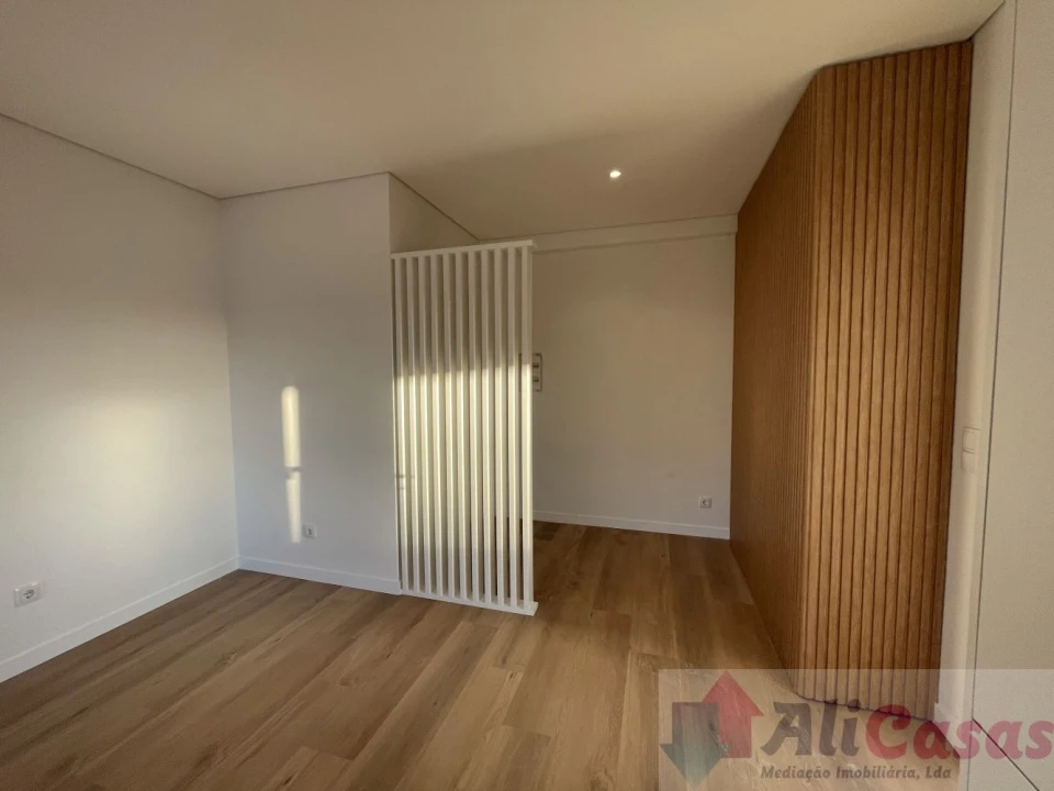 Apartamento T1 para Venda em Esmoriz Foto 10