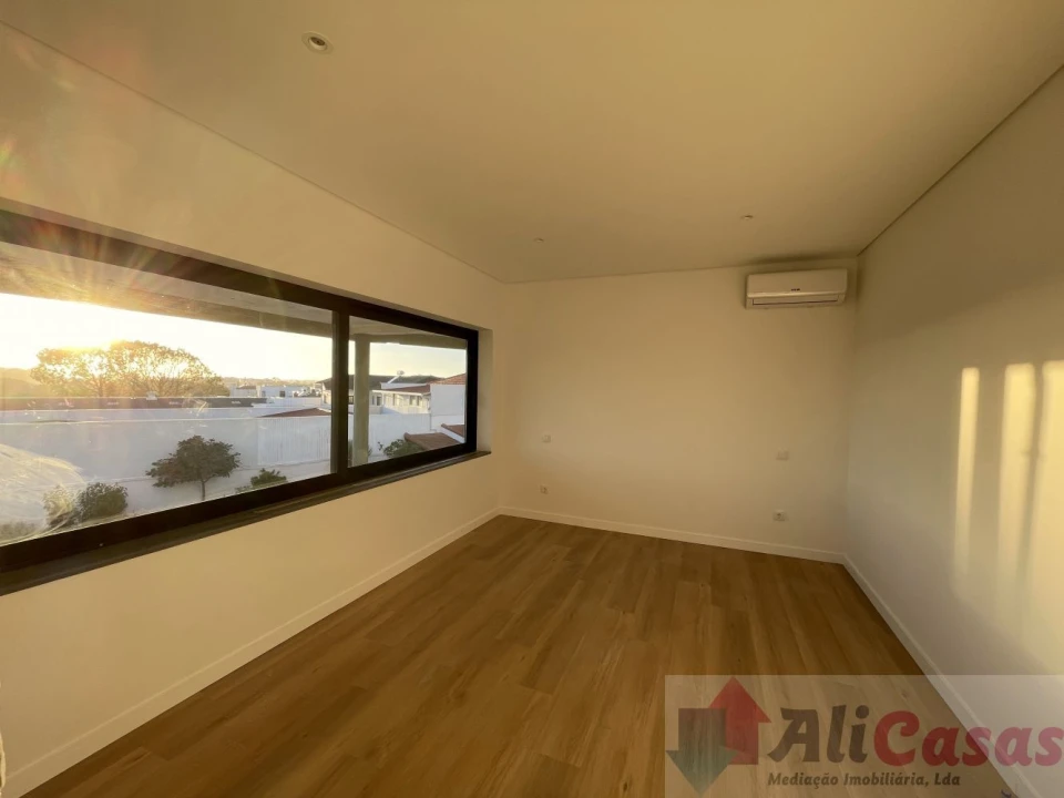 Apartamento T1 para Venda em Esmoriz Foto 14