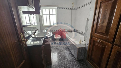 Moradia T4 para Venda em Águeda e Borralha