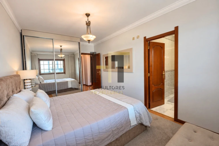 Apartamento T3 para Venda em Castêlo da Maia Foto 8