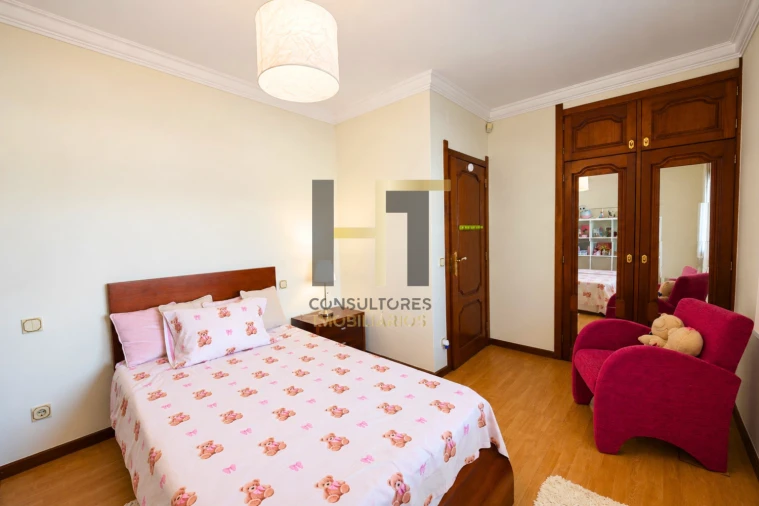 Apartamento T3 para Venda em Castêlo da Maia Foto 12