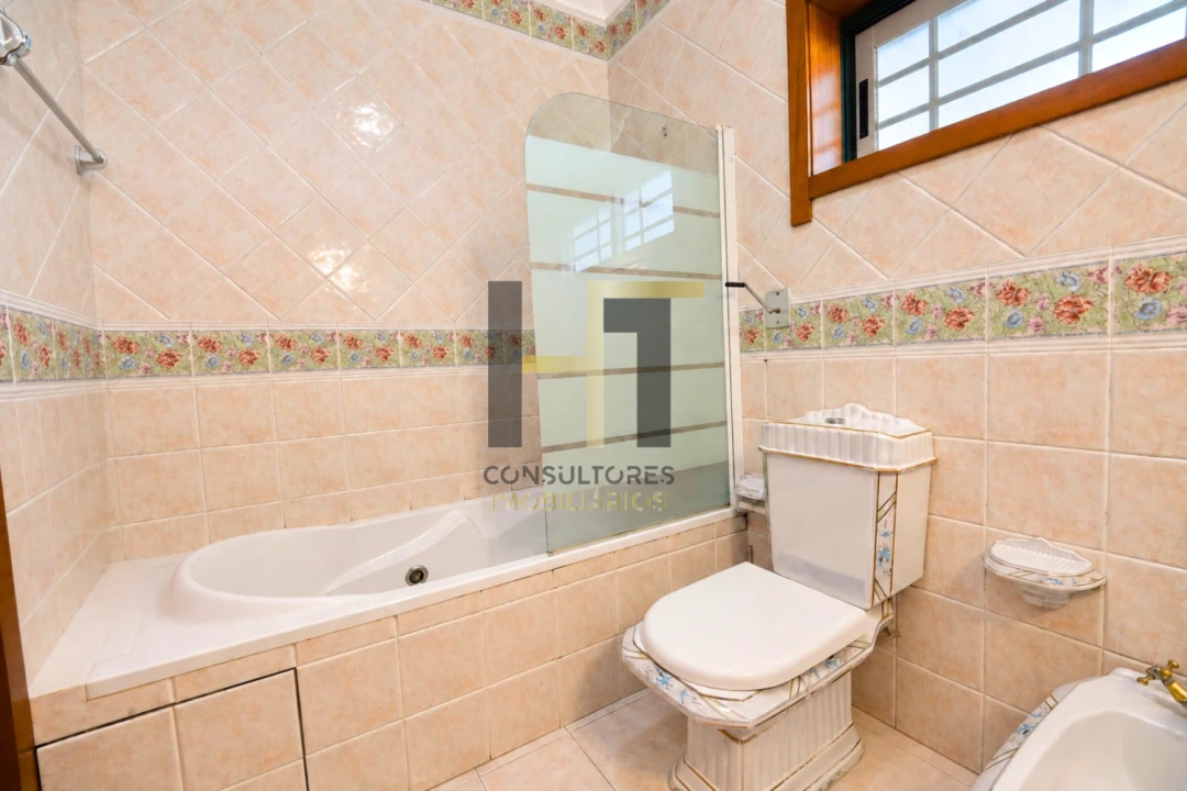 Apartamento T3 para Venda em Castêlo da Maia Foto 15