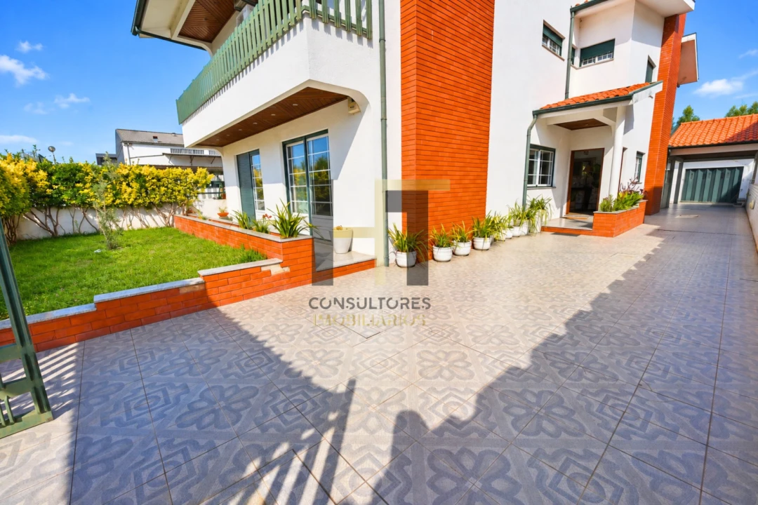 Apartamento T3 para Venda em Castêlo da Maia Foto 30