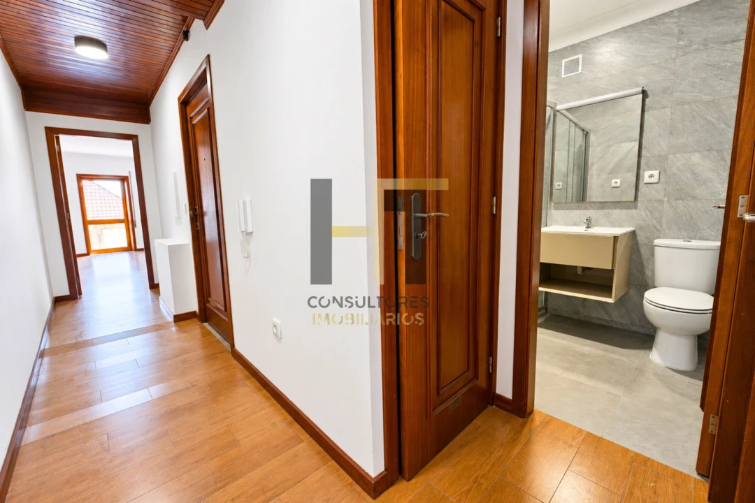 Apartamento T1 para Venda em Campanhã Foto 17