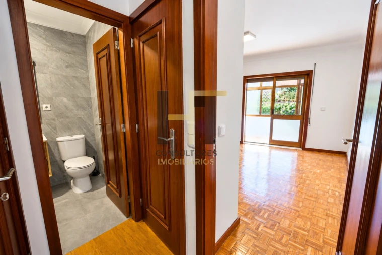 Apartamento T1 para Venda em Campanhã Foto 16