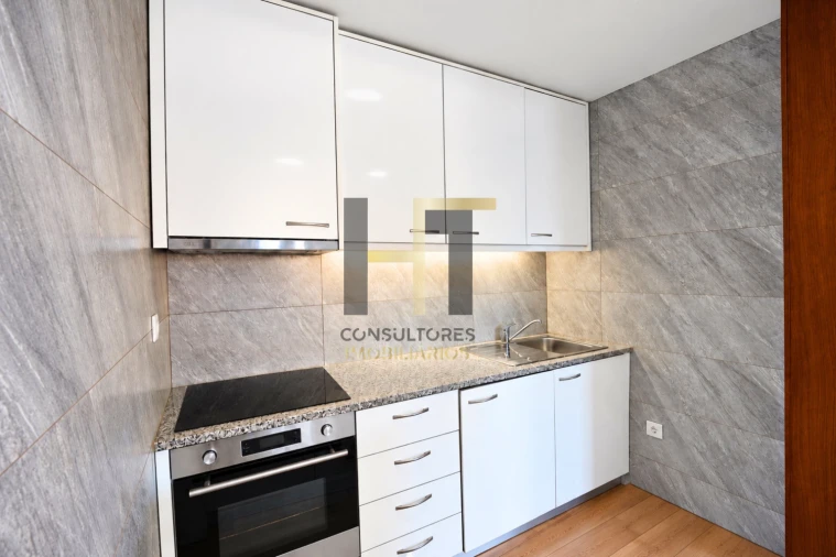 Apartamento T1 para Venda em Campanhã Foto 7
