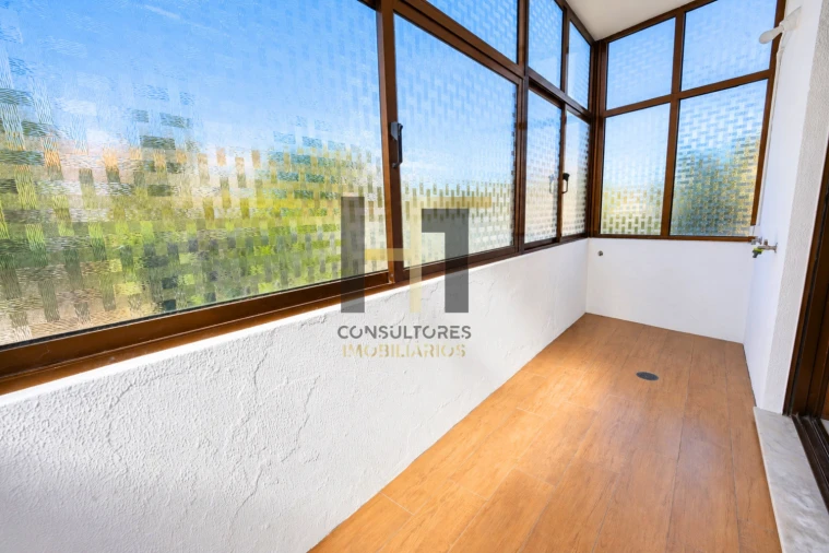 Apartamento T1 para Venda em Campanhã Foto 14