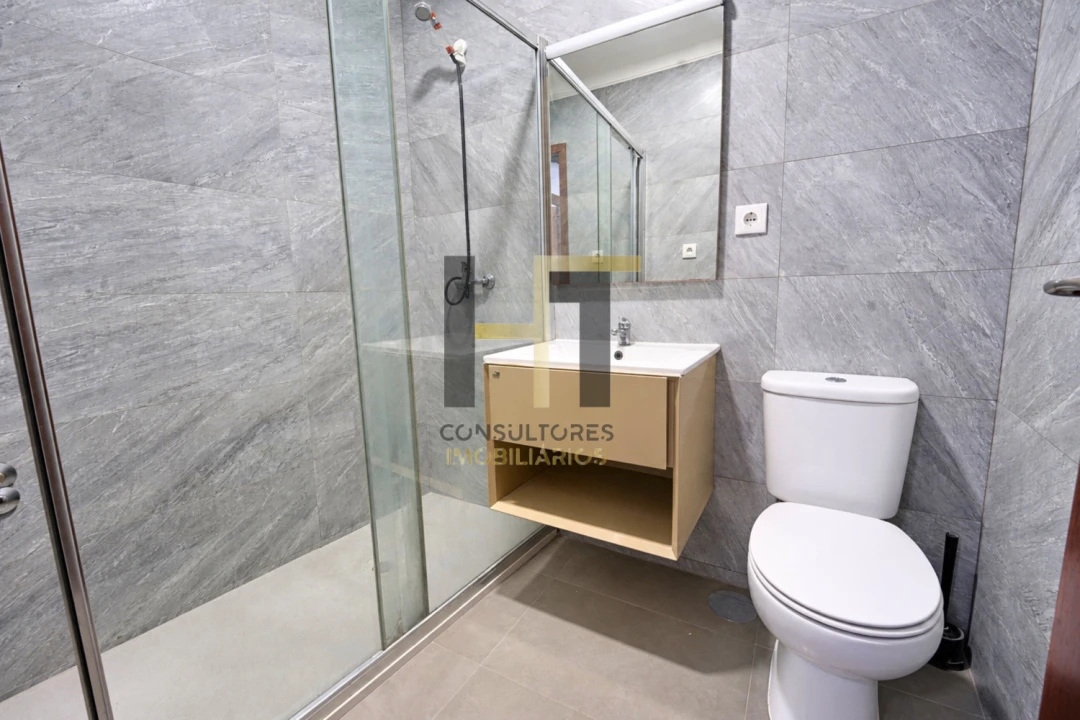 Apartamento T1 para Venda em Campanhã Foto 15