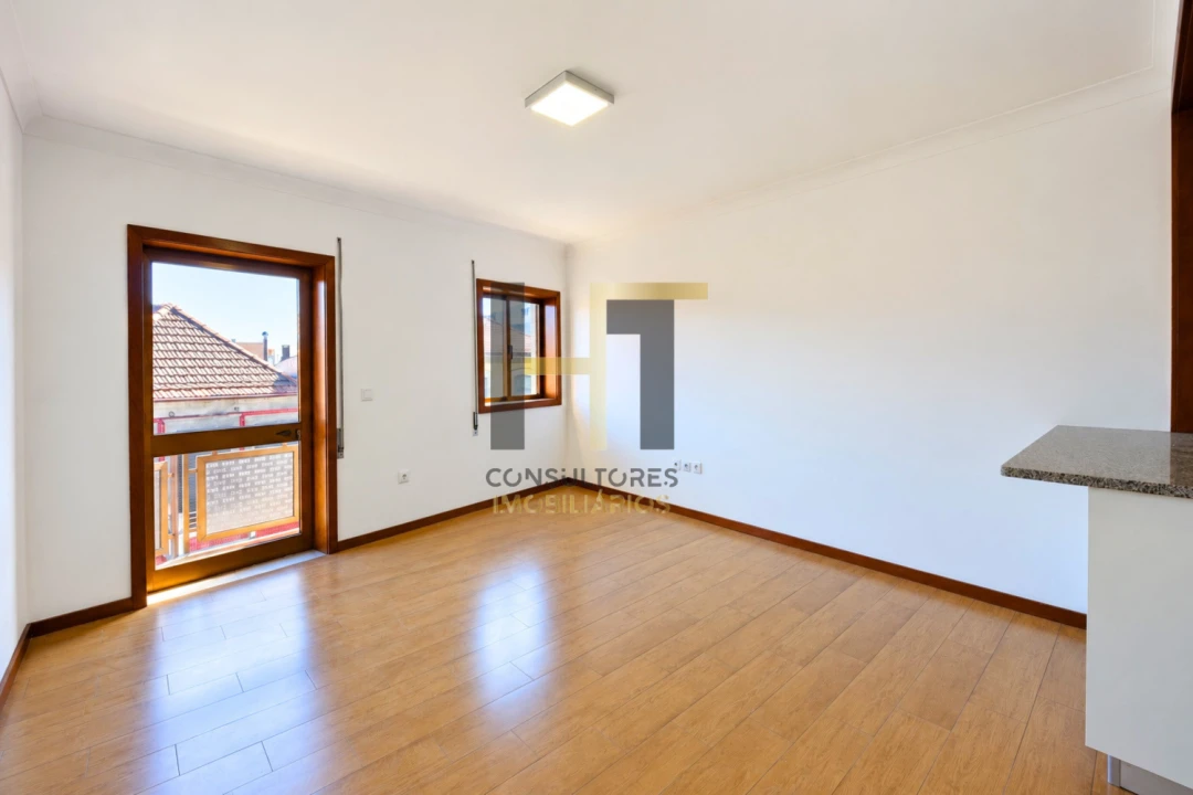 Apartamento T1 para Venda em Campanhã Foto 4