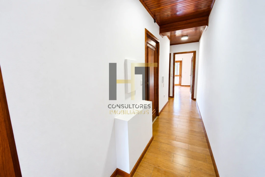 Apartamento T1 para Venda em Campanhã Foto 23