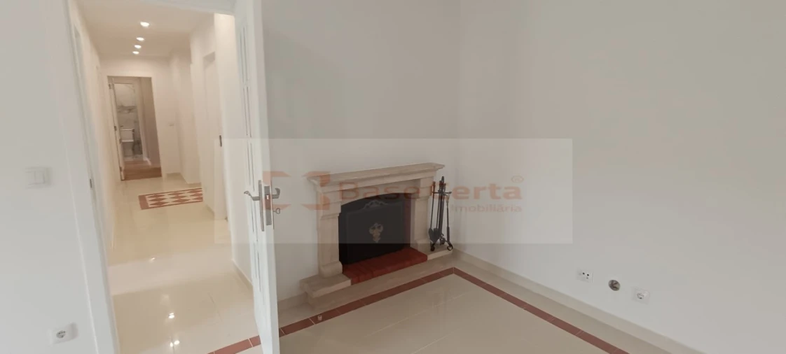 Apartamento T3 para Venda em Laranjeiro e Feijó Foto 8
