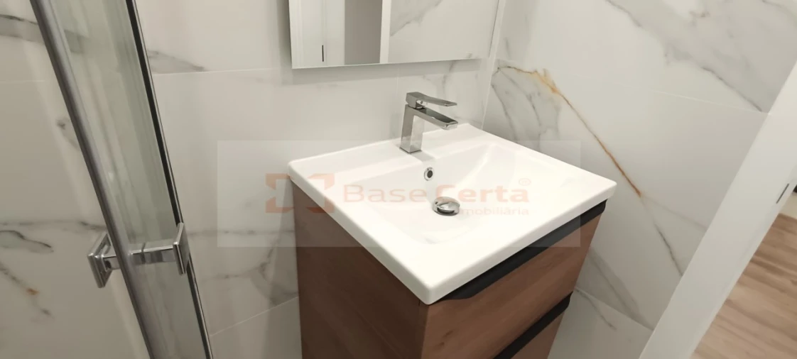 Apartamento T3 para Venda em Laranjeiro e Feijó Foto 16