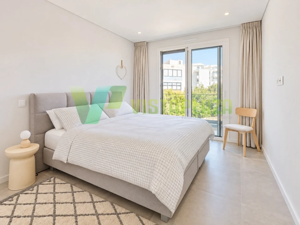 Apartamento T2 para Venda em Alvor Foto 16