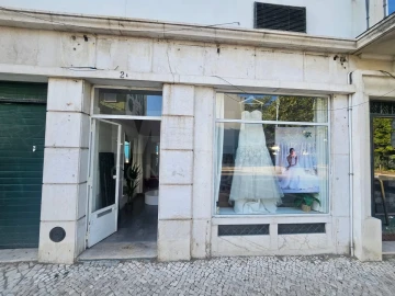 Loja para Venda em Alvalade