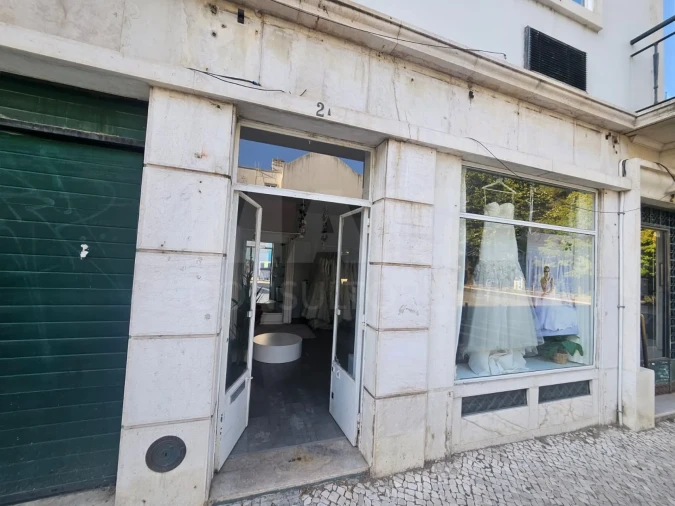 Loja para Venda em Alvalade Foto 4